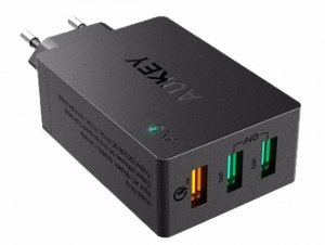 Купить Сетевое зарядное устройство Aukey, 3 порта, Qualcomm Quick Charge 3.0, (ритейл) черное