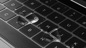 Накладка на клавиатуру Wiwu Keyboard Protector USA для MacBook Pro 13 2020 (A2338, A2289) /16 2020 (Clear)