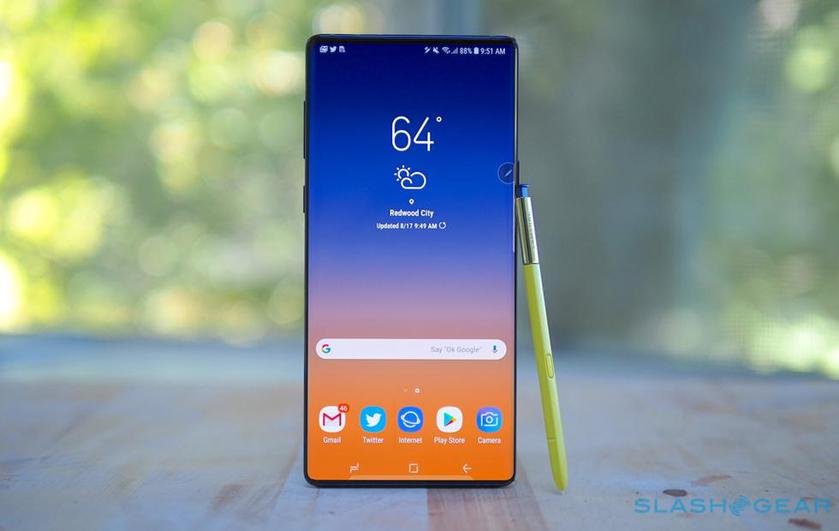 Samsung может выпустить компактную и более дешевую версию Galaxy Note 10